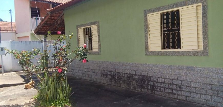 ÓTIMA CASA NO BAIRRO MONTEIRO EM DELFIM MOREIRA