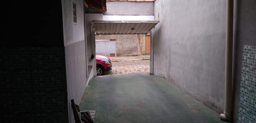 ÓTIMA CASA NO BAIRRO SANTO ANTÔNIO EM ITAJUBÁ-MG   