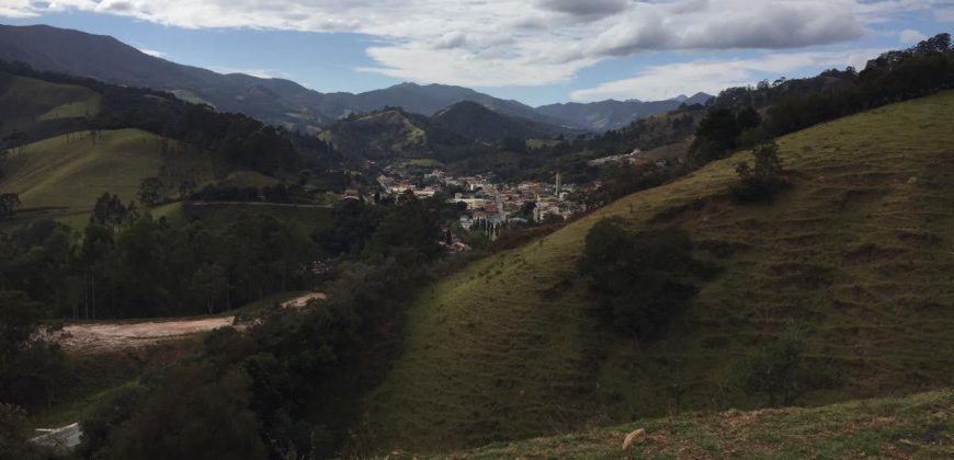 MARAVILHOSA FAZENDA DE 40 ALQUEIRES, EM DELFIM MOREIRA – MG