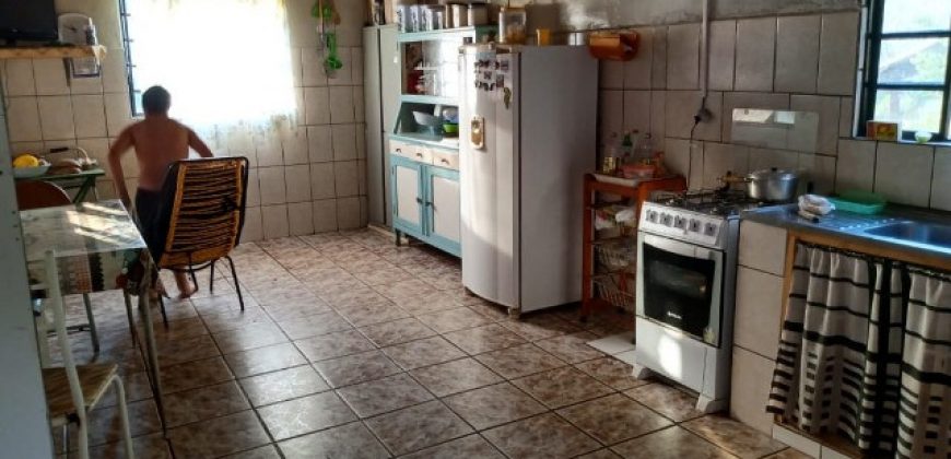 EXCELENTE CHÁCARA SITUADA NA SERRINHA, COM 2500m², EM PIRANGUINHO-MG