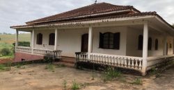 SÍTIO MAGNÂNIMO DE 4 HECTARES, COM CASARÃO BARROCO, MUNICÍPIO DE PIRANGUINHO/MG