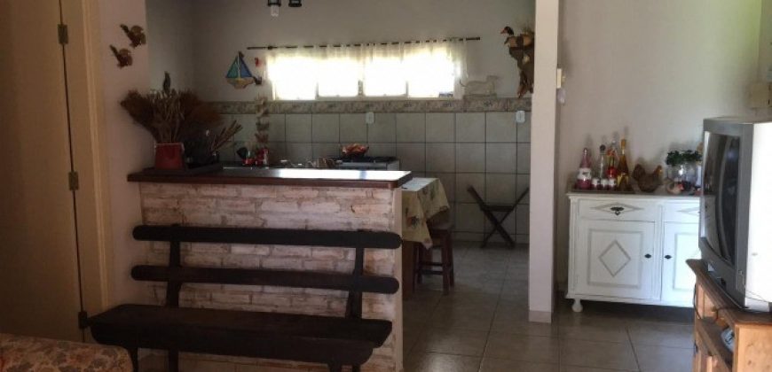 LINDA CHÁCARA EM PIRANGUINHO, PRÓXIMA AO RESTAURANTE DUAS GARÇAS COM 5.300m²