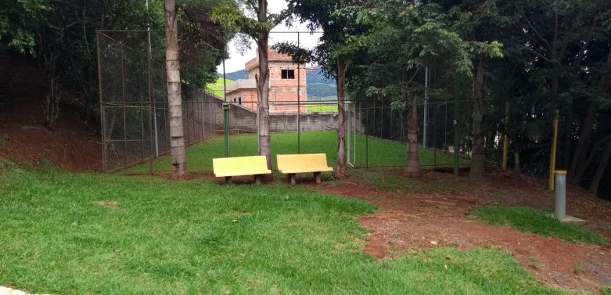 VENDO BELO APARTAMENTO NA CHÁCARA DAS MOÇAS EM ITAJUBÁ-MG