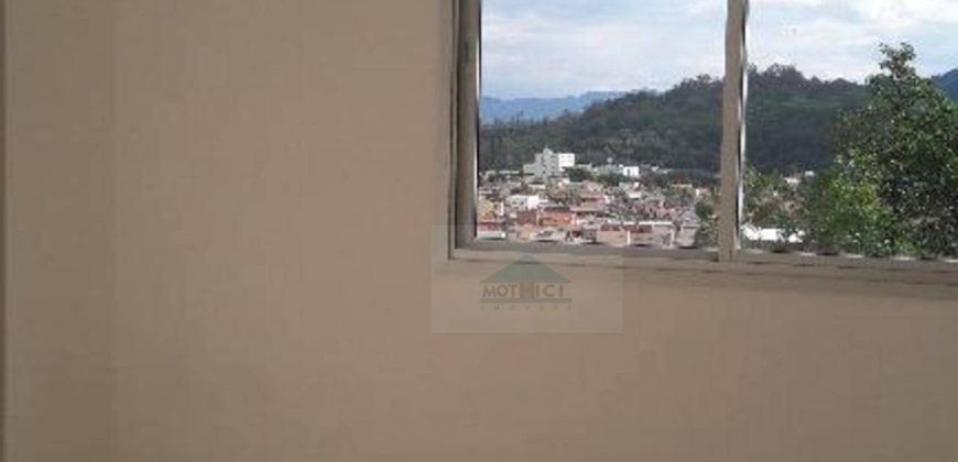 VENDO BELO APARTAMENTO NA CHÁCARA DAS MOÇAS EM ITAJUBÁ-MG