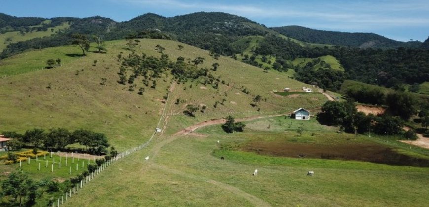 MARAVILHOSO SÍTIO COM 6,863 HECTARES, NO BAIRRO DOS FREIRES MUNICÍPIO DE PIRANGUÇU/MG