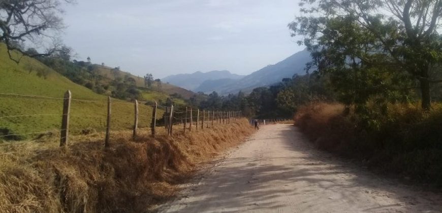 EXCELENTE TERRENO DE 2.500m², NO BAIRRO DO BIGUÁ, DELFIM MOREIRA/MG