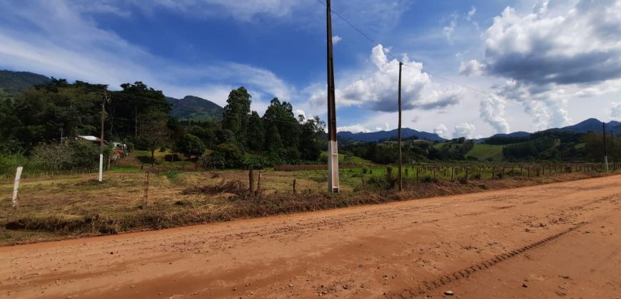 OPORTUNIDADE IMPERDÍVEL! BELÍSSIMO SÍTIO DE 2 ALQUEIRES, BAIRRO BOA VISTA, PIRANGUÇU/MG