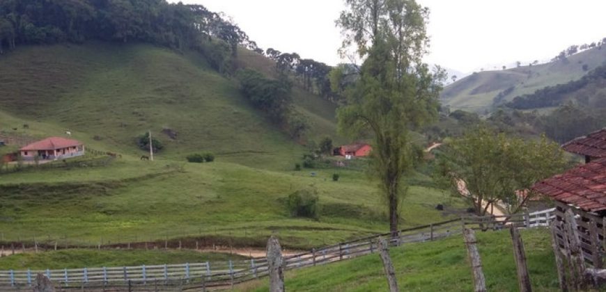 MARAVILHOSO SÍTIO DE 7 ALQUEIRES, BAIRRO CUBATÃO, EM MARMELÓPOLIS/MG