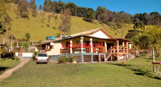 MARAVILHOSO SÍTIO BAIRRO QUATIS DE CIMA, COM 2,48 HECTARES, EM MARMELÓPOLIS/MG