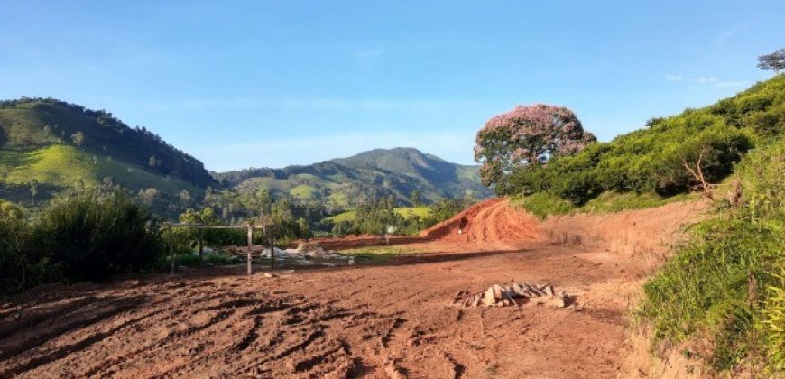 MARAVILHOSO SÍTIO DE 20.000m² EM MARMELÓPOLIS/MG