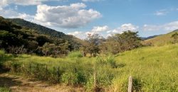 LINDA CHÁCARA DE 3700m², BAIRRO PIRANGA EM PIRANGUÇU/MG