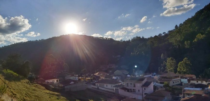 ÓTIMO LOTE, COM TERRENO DE 250m², EM MARMELÓPOLIS/MG