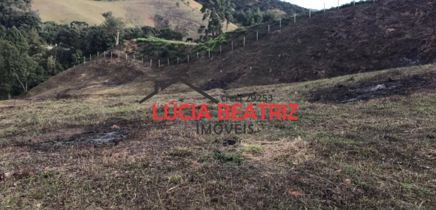 ÓTIMA CHÁCARA NO BAIRRO CAQUENDE EM DELFIM MOREIRA-MG