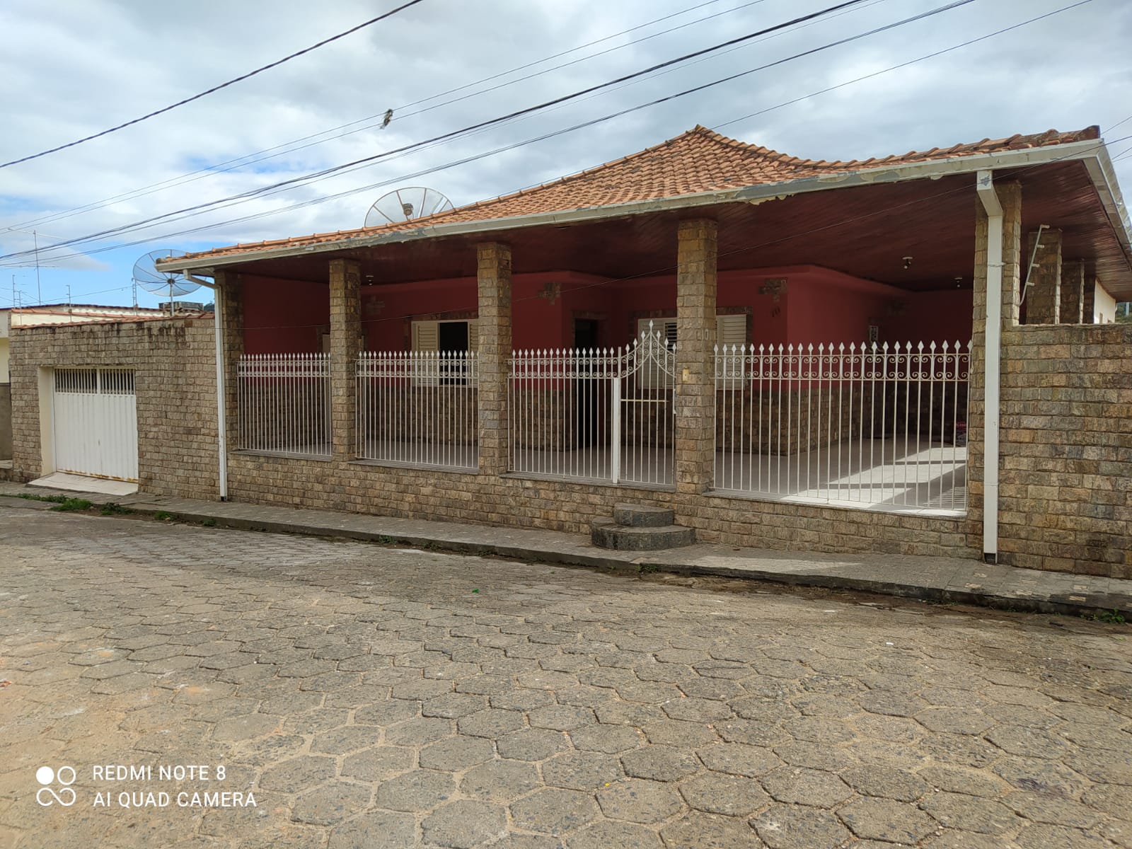 Linda Casa com excelente acabamento em Maria da Fé – MG