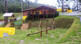 Chácara de 5.000m² com Linda Casa Nova, Beleza e Conforto – Marmelópolis- Sul de Minas Gerais